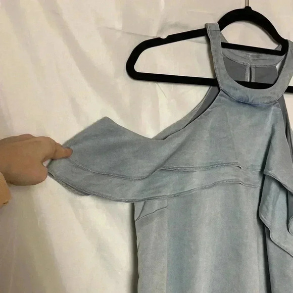 International‎ concepts halter top with off the shoulder sleeves - Picture 2 of 4